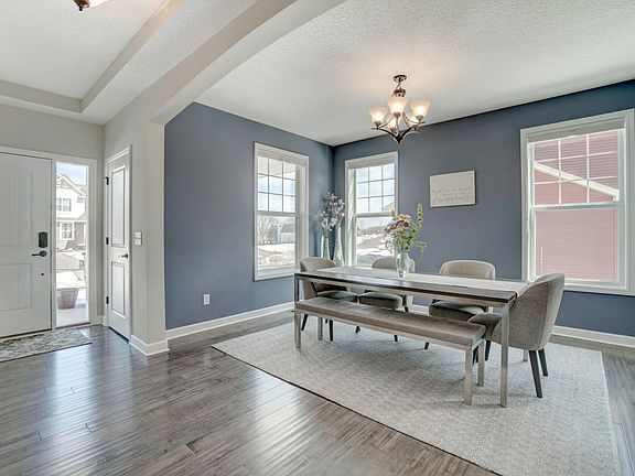 5th image of 2625 White Pine Way