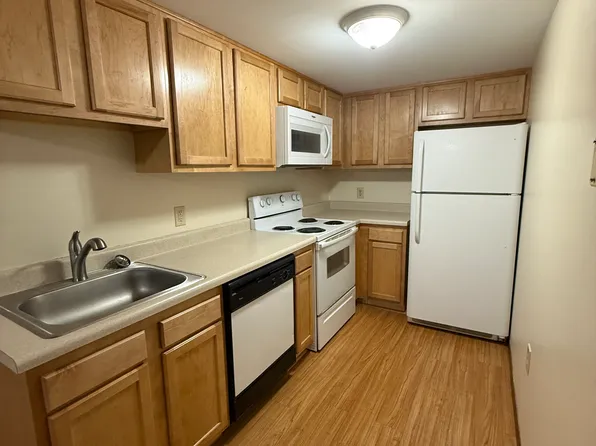 201 Baer Dr, Erie, PA