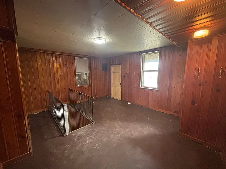 434 Katherine St — Photo 19