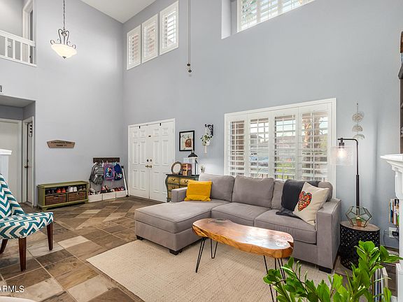5th image of 3351 E Menadota Dr