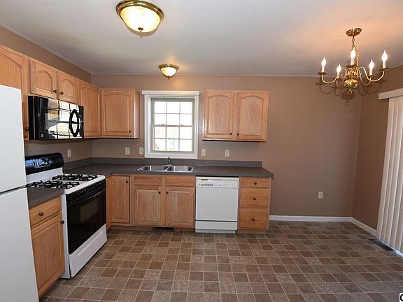 4th image of 459 Indian Rock Cir