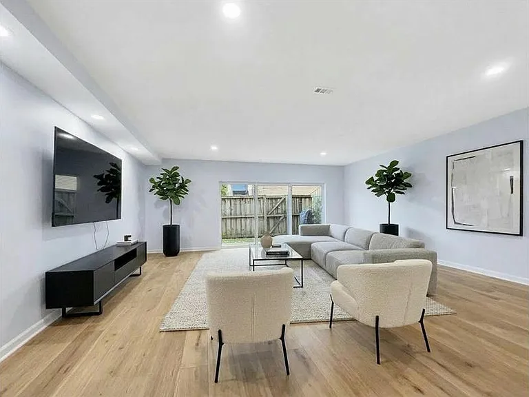 6009 E University Blvd #131 — Photo 3