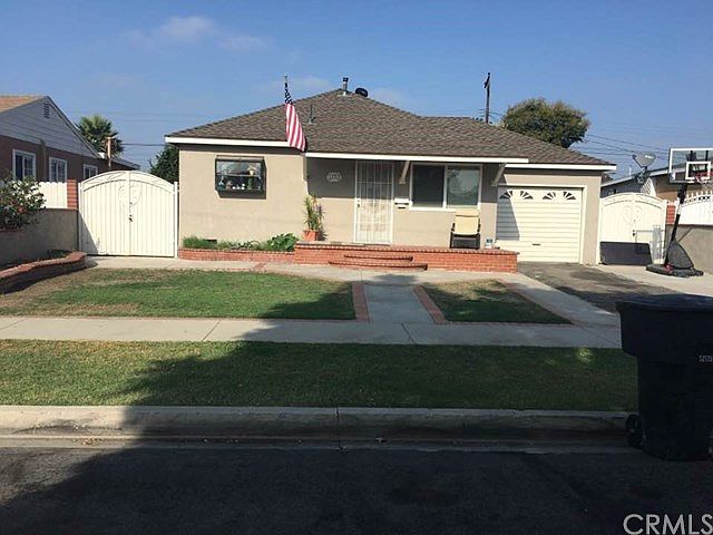 1st image of 11919 Roseton Ave