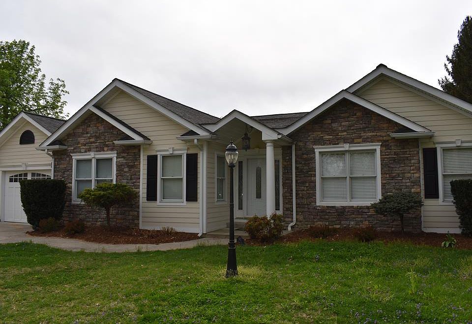 1st image of 8417 Sharon Dr