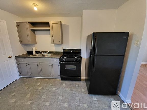 2nd image of 1601 W Sholars Ave #B