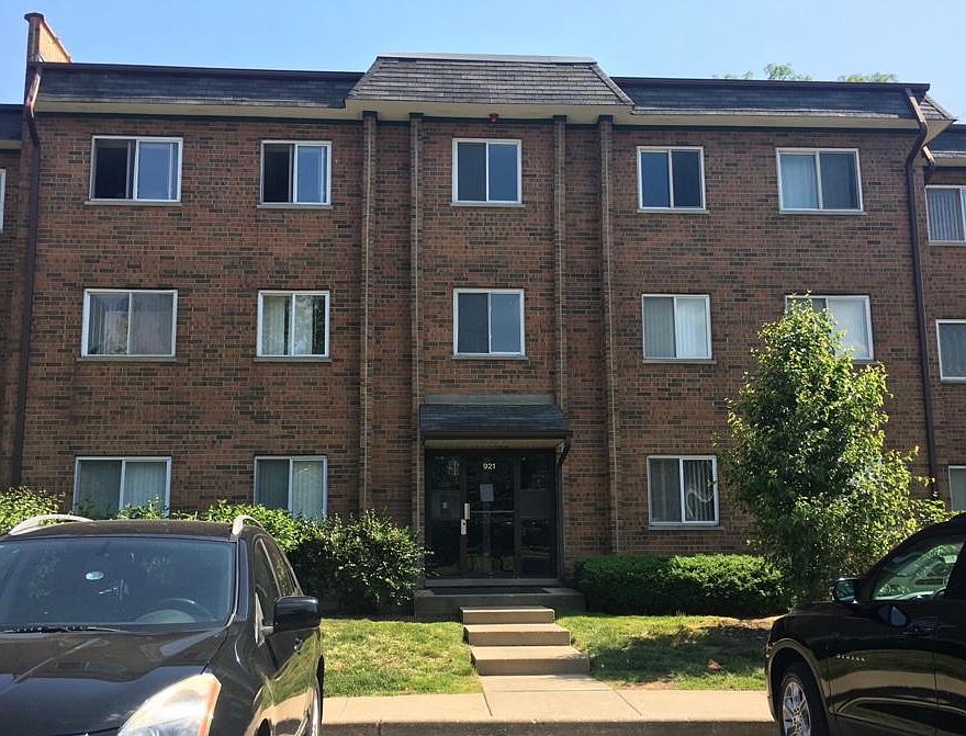 1st image of 921 Buccaneer Dr APT 2