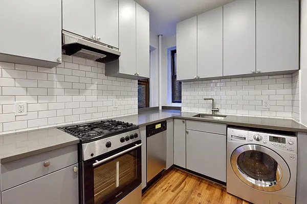 Rented by Aether Property Group | media 22