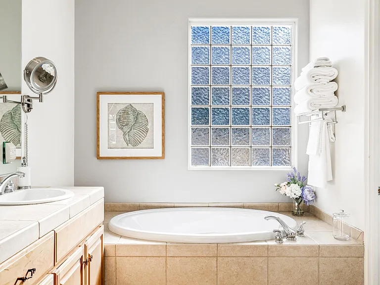 Master Bathroom (walk-in shower not in pic)