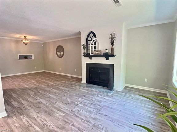 5th image of 21 Park Village Ln Unit A