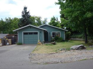 1030 NW Hillside Dr, Grants Pass, OR