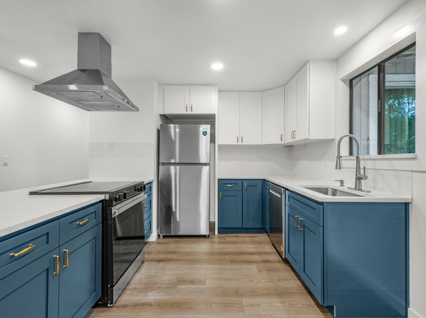 1585 SE 5th St #1585