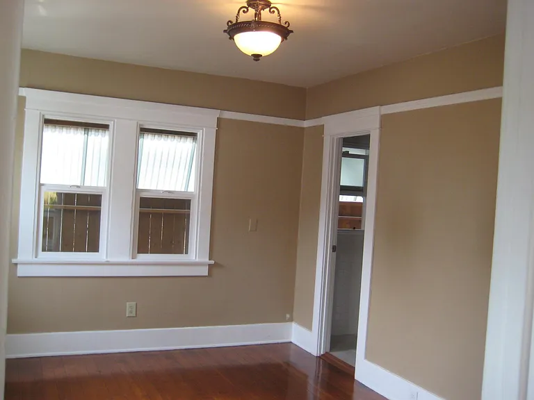 291 Redondo Ave — Photo 12