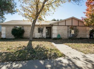 6500 Westridge Dr, Watauga, TX 76148