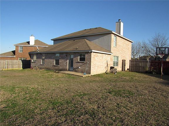 3rd image of 1605 Gillarel Springs Ln