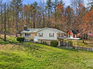 2221 Old Kanuga Rd, Hendersonville, NC 28739