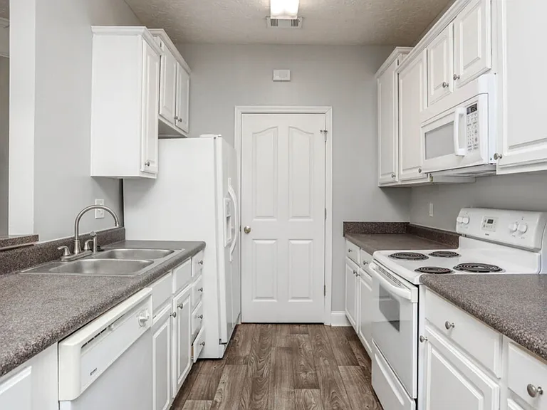 Anthos at Lexington Place — Photo 13