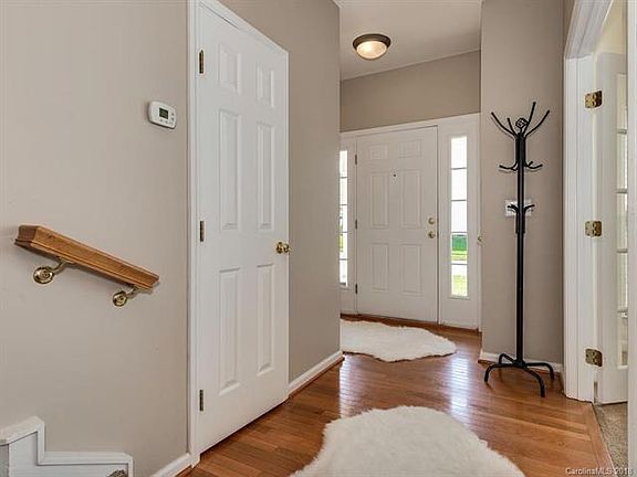 4th image of 1086 Glen Laurel Dr