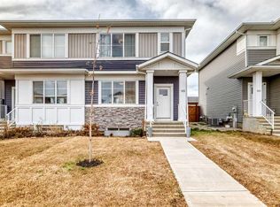125 E Chelsea Dr, Chestermere, AB T1X 1Z2