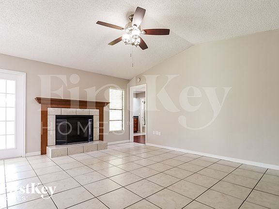 3rd image of 840 Nestlewood Ct