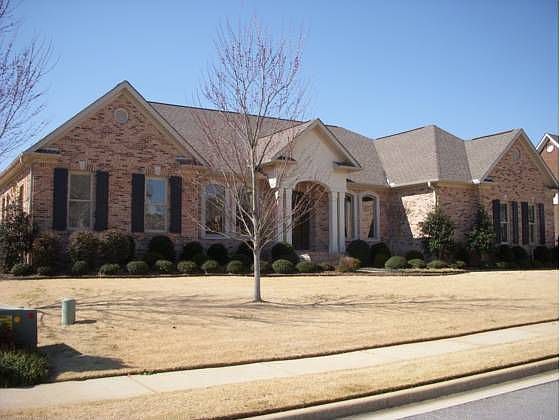 1st image of 3104 Brook Park Dr SE