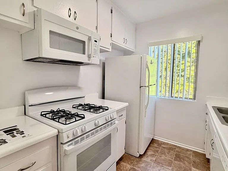 4621-4629 Vista Del Monte Ave. — Photo 6