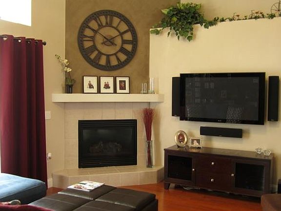 4th image of 722 Lady Diana Dr