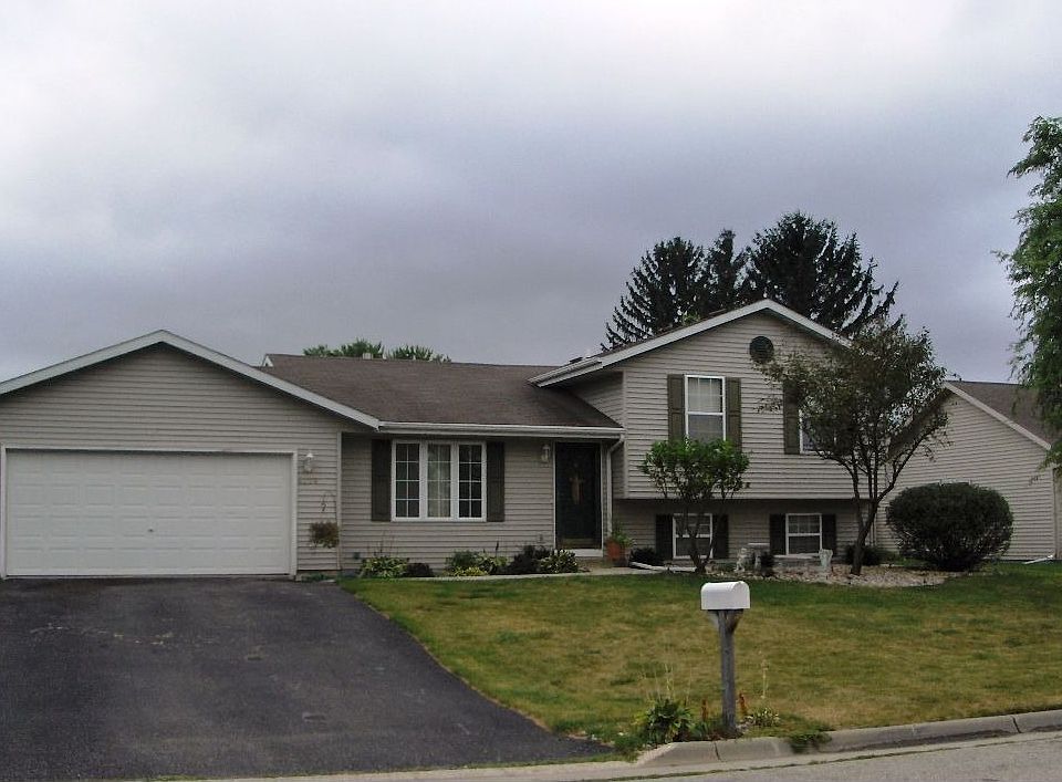 4 Bedroom 3 Full Baths