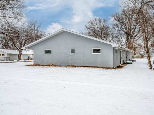 308 2nd St, Pisgah, IA 51564