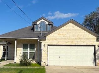 313 S 6th St, Kenedy, TX 78119