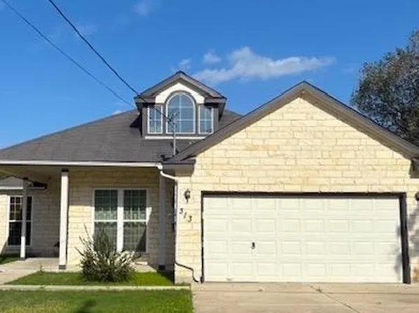 313 S 6th St, Kenedy, TX 78119