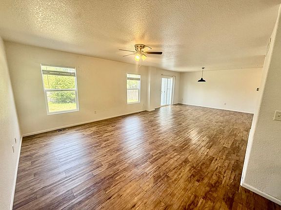 5th image of 1912 Dove Creek Cir