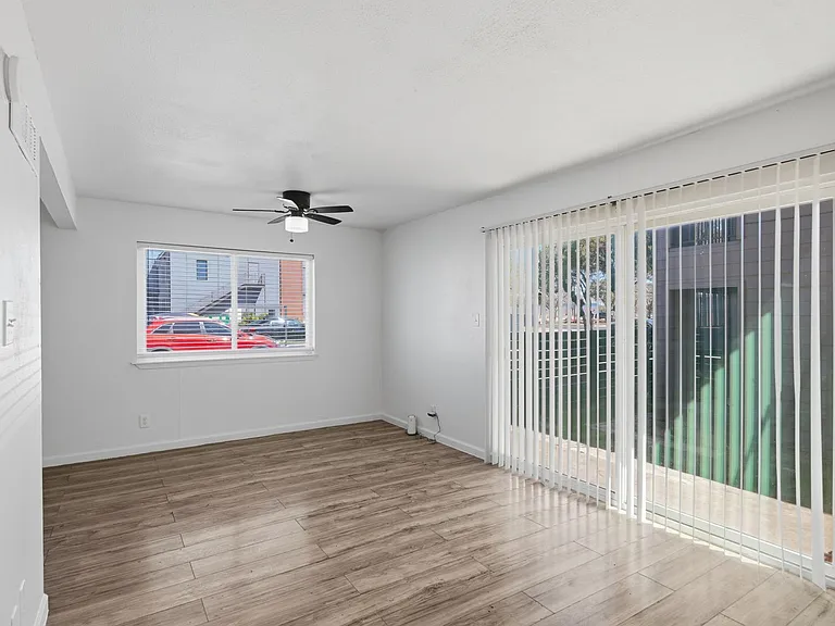 2705 Windswept Cv — Photo 27