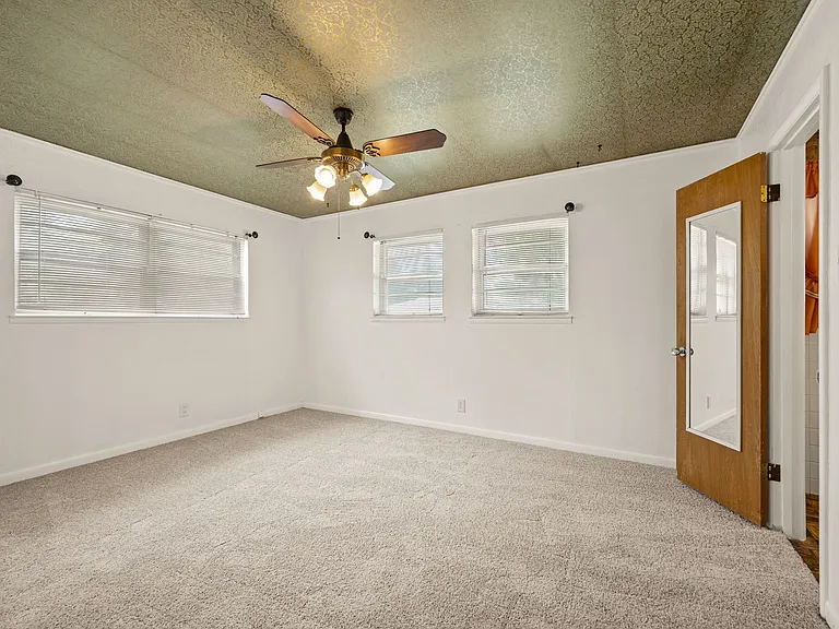 1332 Brookside Dr — Photo 9