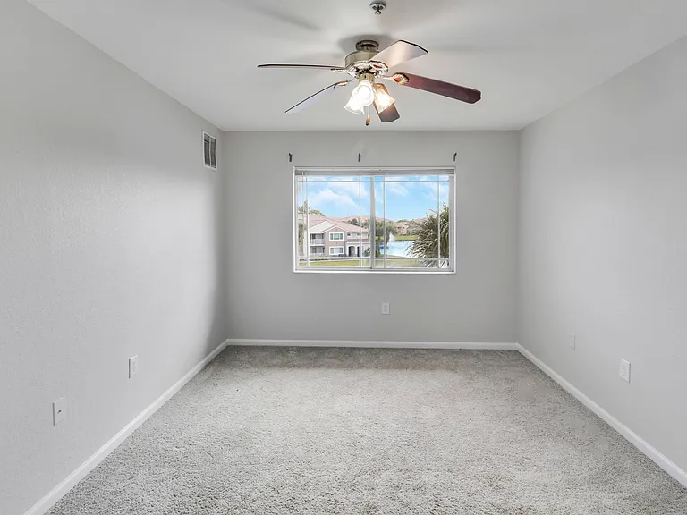 141 SW Palm Dr #306 — Photo 8