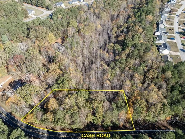 4881 Cash Rd, Flowery Branch, GA 30542
