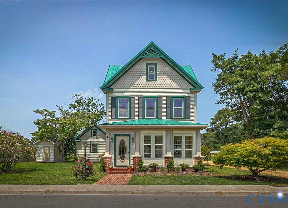 1st image of 618 Main St