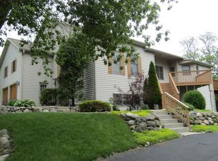 W160S7948 Bay Lane Pl, Muskego, WI 53150