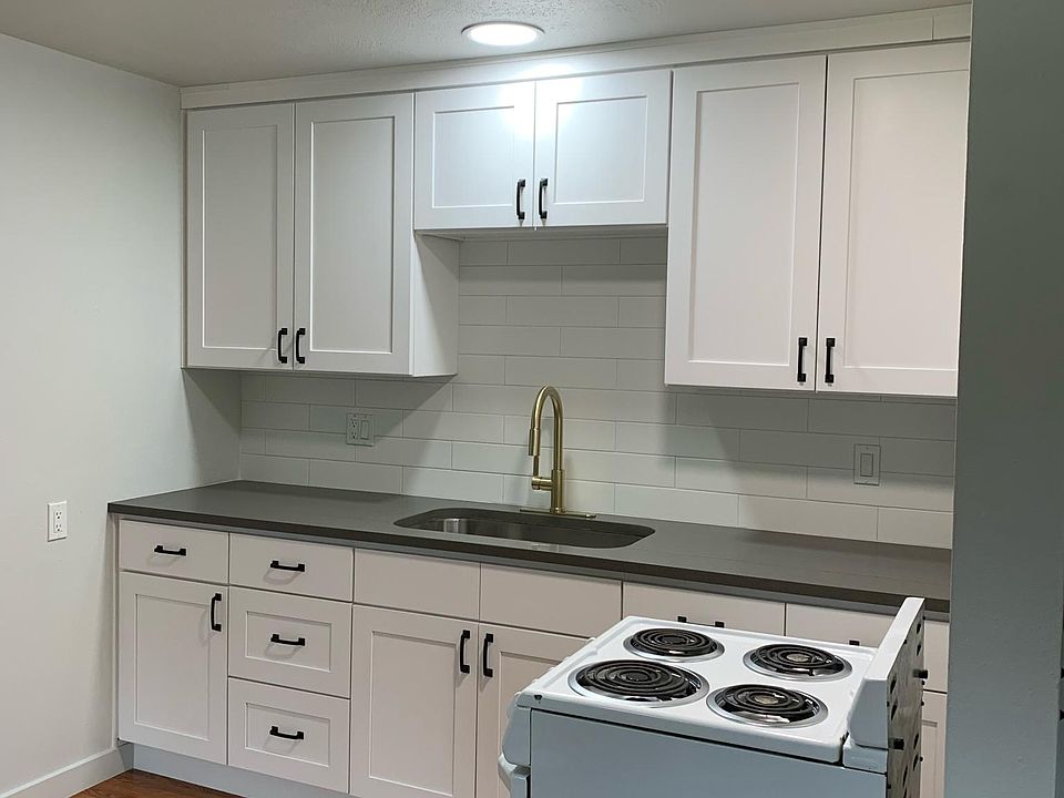 1st image of 9827 Dekoven Dr SW