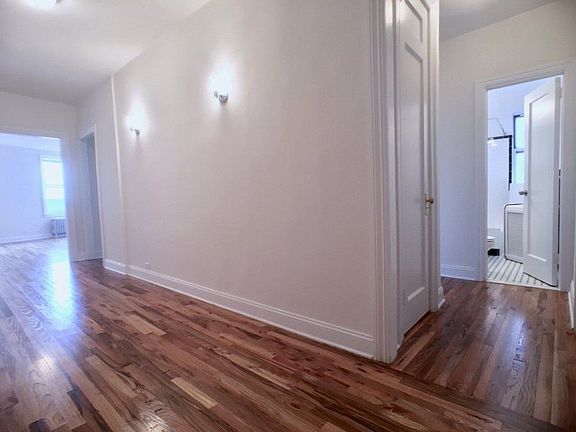 4th image of 106 Pinehurst Ave APT C35