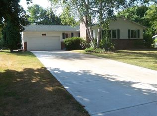 5 Hollybrook Ct, Madison, WI 53716