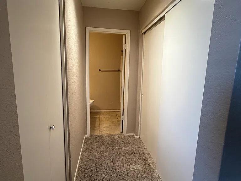 601 W Yukon Dr #3 — Photo 12