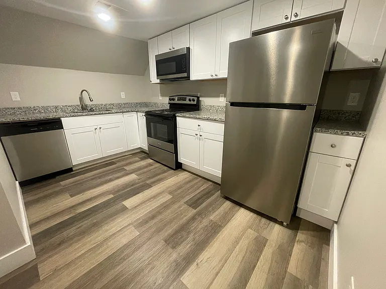 920 3rd Ave #2 — Photo 3