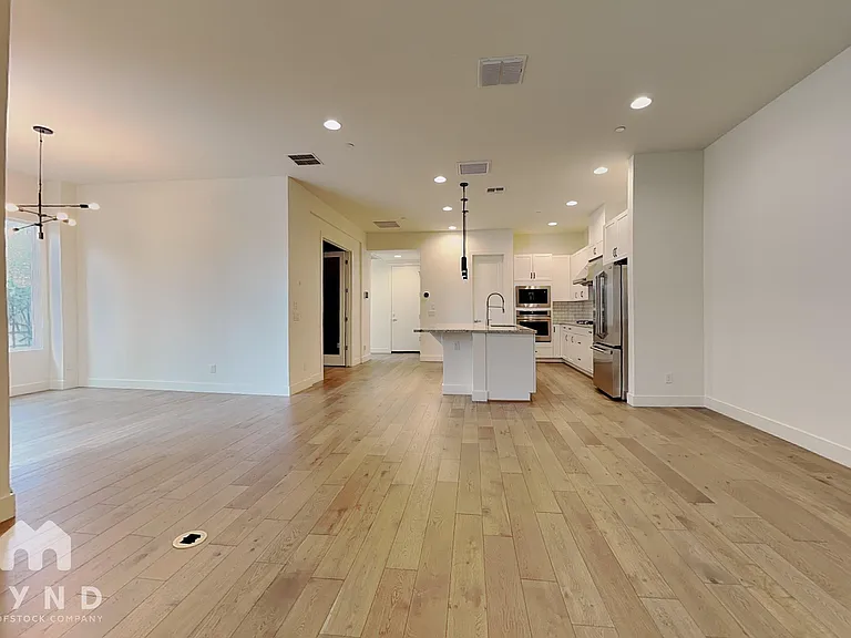 6807 E Orion Dr — Photo 3