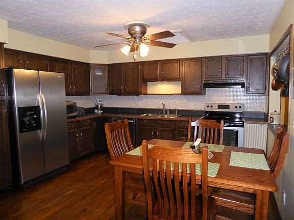 2nd image of 397 Willow Run Dr