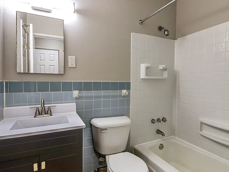 Pine Tree Park Apartments — Photo 13