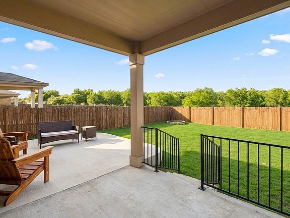 4th image of 308 Los Cobos Ln