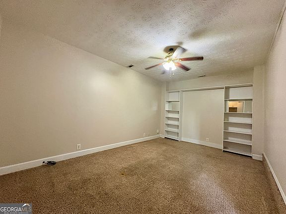5th image of 2892 Haddon Dr