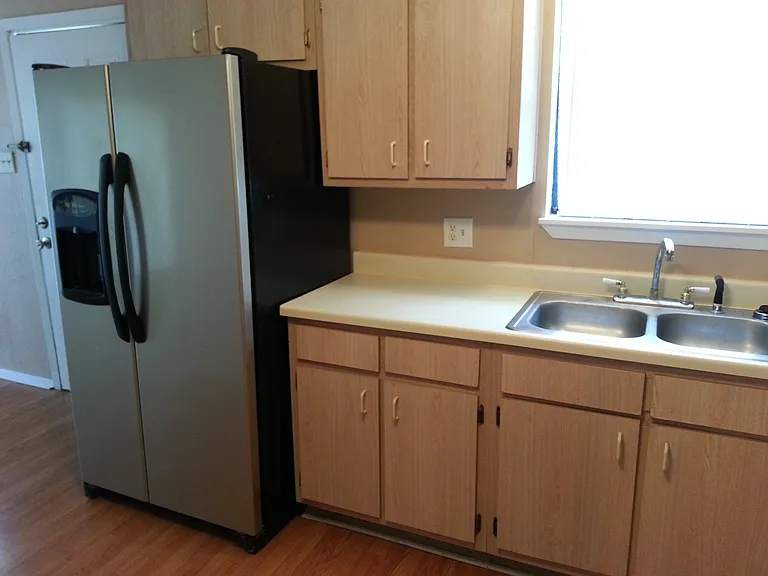 500 N Beaumont St — Photo 8