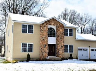 456 Calvert Rd, North Brunswick, NJ 08902