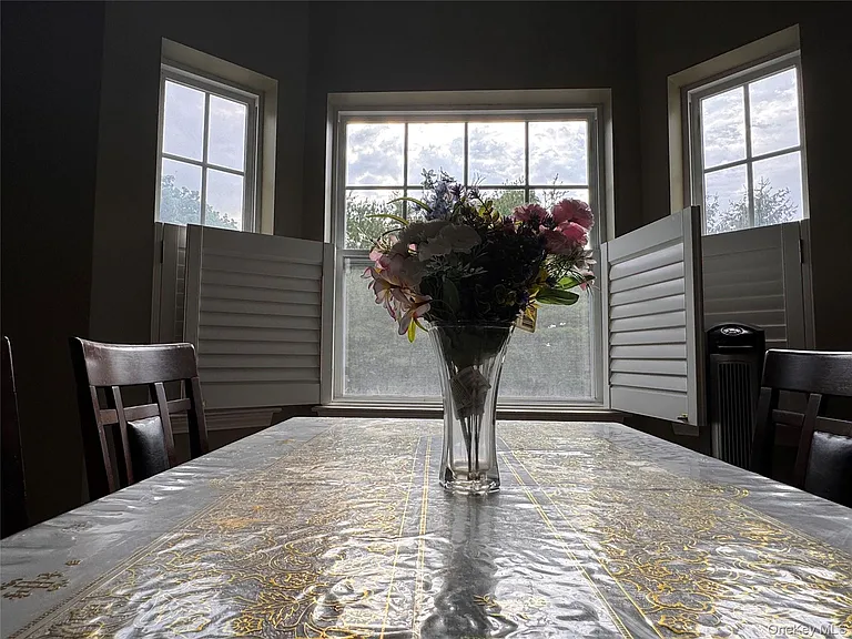 54 Fairways Dr — Photo 15